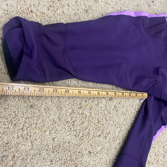 Nike Dri Fit Women’s XS Purple Capri Leggings Zip Pocket Drawstring - Picture 8 of 9